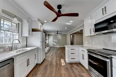 4461 S Roberts Drive, Sugar Hill, GA 30518 - Photo 16
