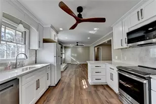 4461 S Roberts Dr, Sugar Hill, GA 30518 - Photo 16