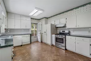 634 Wesley Dr NW, Atlanta, GA 30305 - Photo 14