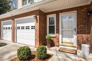 1016 Pine Grove Dr, Alpharetta, GA 30009 - Photo 2