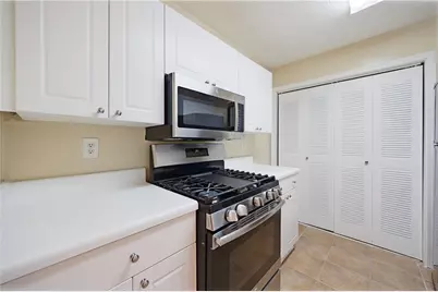 303 Summit North Drive NE, Atlanta, GA 30324 - Photo 14