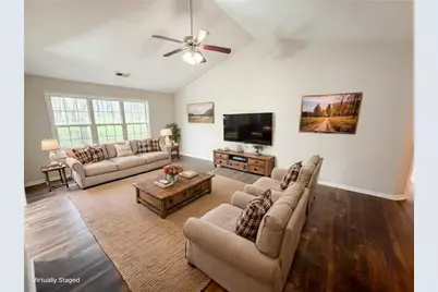 42 Edgefield Drive, Commerce, GA 30529 - Photo 2