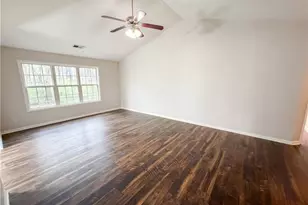 42 Edgefield Dr, Commerce, GA 30529 - Photo 8