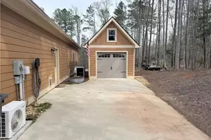 160 Hickory Ln, Covington, GA 30016 - Photo 4