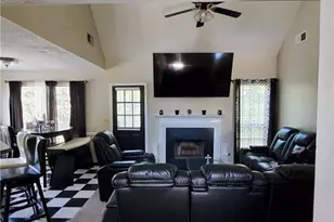 6238 Phillips Lake Cove, Lithonia, GA 30058 - Photo 2