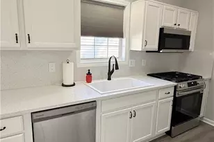 1095 Britley Park Ln, Woodstock, GA 30189 - Photo 8