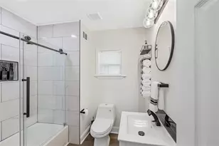 2271 Plantation Dr, Atlanta, GA 30344 - Photo 8