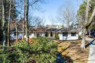 7330 Hunters Branch Dr NE, Sandy Springs, GA 30328 - Photo 52