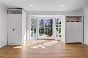 7330 Hunters Branch Dr NE, Sandy Springs, GA 30328 - Photo 10