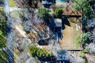 7330 Hunters Branch Dr NE, Sandy Springs, GA 30328 - Photo 48