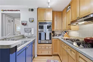 381 10th St NE, Atlanta, GA 30309 - Photo 8