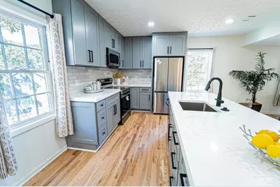 5205 Corinth Circle, Stone Mountain, GA 30087 - Photo 4