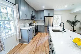 5205 Corinth Cir, Stone Mountain, GA 30087 - Photo 4