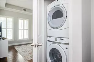 710 Cosmopolitan Dr NE, Atlanta, GA 30324 - Photo 26