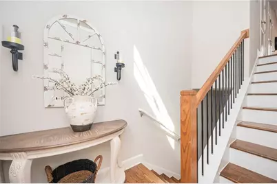 710 Cosmopolitan Drive NE, Atlanta, GA 30324 - Photo 2