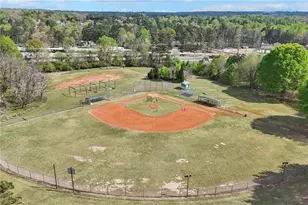 6367 Spring Lake Dr, Flowery Branch, GA 30542 - Photo 36