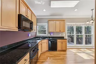 6367 Spring Lake Dr, Flowery Branch, GA 30542 - Photo 10