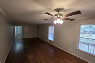 724 Country Club Dr, Monroe, GA 30655 - Photo 2