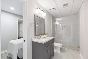 10045 Bankside Dr, Roswell, GA 30076 - Photo 42