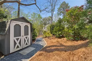 10045 Bankside Dr, Roswell, GA 30076 - Photo 54