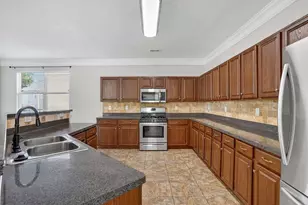 7327 Parks Trail, Fairburn, GA 30213 - Photo 14