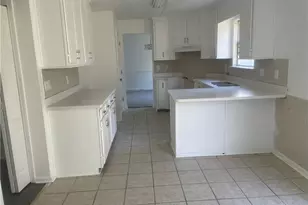 5728 Rock Shoals Way, Atlanta, GA 30349 - Photo 10