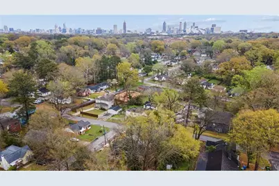 1298 Gideons Drive SW, Atlanta, GA 30314 - Photo 22