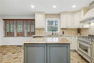 4271 Edgewater Dr NW, Kennesaw, GA 30144 - Photo 12