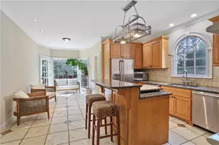 1097 Sheridan Park NE, Atlanta, GA 30324 - Photo 12