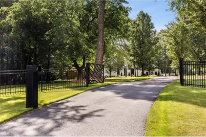 9650 Coleman Road, Roswell, GA 30075 - Photo 4
