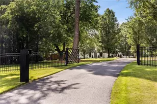 9650 Coleman Rd, Roswell, GA 30075 - Photo 4