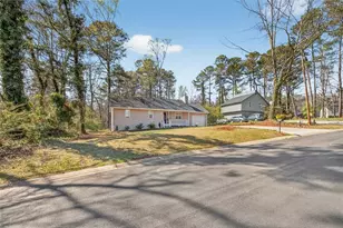 1436 Sage Brook Ct, Lawrenceville, GA 30043 - Photo 4