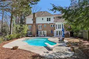 210 Willow Lk Cv, Roswell, GA 30075 - Photo 2