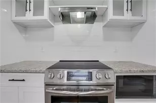 270 Lakemoore Dr NE, Atlanta, GA 30342 - Photo 16