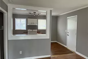 2900 Delray Dr NW, Atlanta, GA 30318 - Photo 2