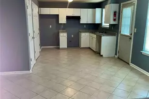 2713 Rambling Way, Lithonia, GA 30058 - Photo 4