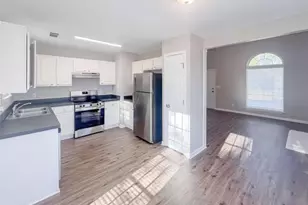 4932 Sunny Ridge Ct, Flowery Branch, GA 30542 - Photo 10