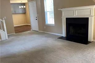 1576 Rogers Crossing Dr, Lithonia, GA 30058 - Photo 4