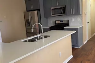 1576 Rogers Crossing Dr, Lithonia, GA 30058 - Photo 6