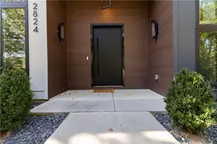 2824 Ashford Rd NE, Brookhaven, GA 30319 - Photo 6