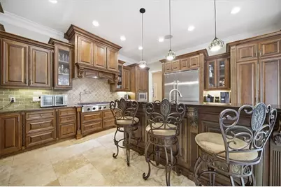 890 Marseilles Drive, Sandy Springs, GA 30327 - Photo 18