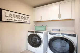 366 Sunset Hollow St, Sugar Hill, GA 30518 - Photo 10