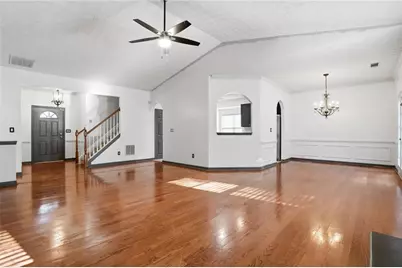 3960 Medlock Park Drive, Snellville, GA 30039 - Photo 6