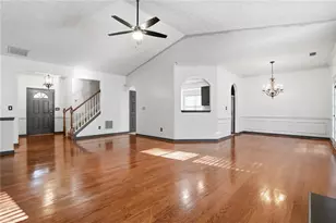 3960 Medlock Pk Dr, Snellville, GA 30039 - Photo 6