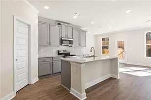 5611 Chickory Dr, Flowery Branch, GA 30542 - Photo 4