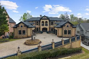 9005 Hayes Dr, Gainesville, GA 30506 - Photo 2