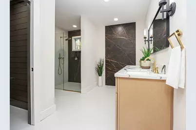 2566 Creekwood Terrace, Decatur, GA 30030 - Photo 22