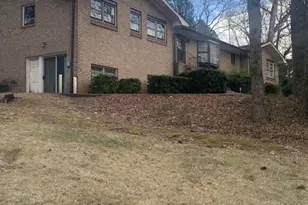 1390 Heatherland Dr SW, Atlanta, GA 30331 - Photo 6