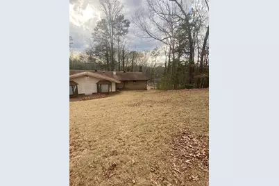 1390 Heatherland Drive SW, Atlanta, GA 30331 - Photo 10