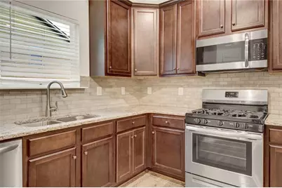 5665 Valley Loop, Fairburn, GA 30213 - Photo 8